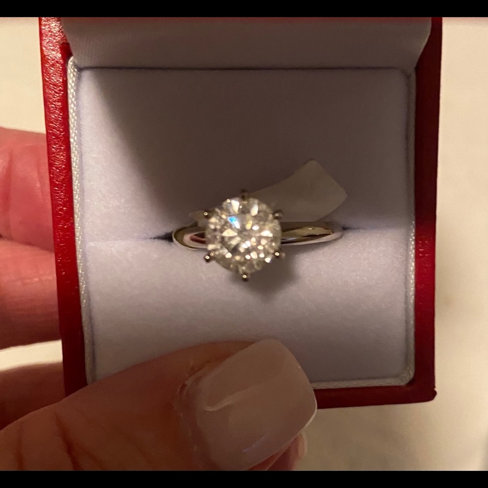 Round Brilliant Cut Diamond Engagement Ring 1.76ct